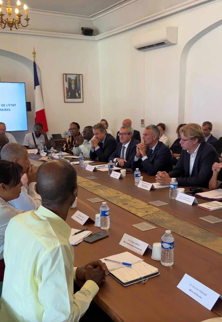 Réunion de présentation des services de l’État aux maires de Guyane